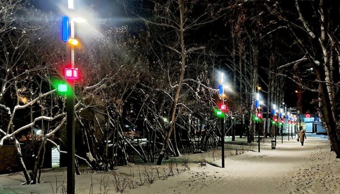 В Иркутске на бульваре «Солнечный» появились необычные светильники