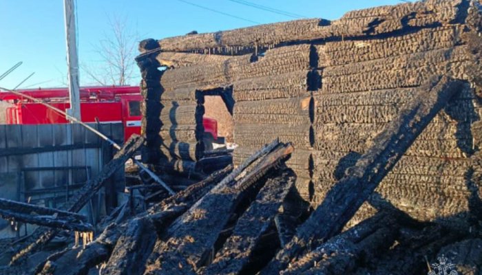 В Усольском района два человека погибли на пожаре