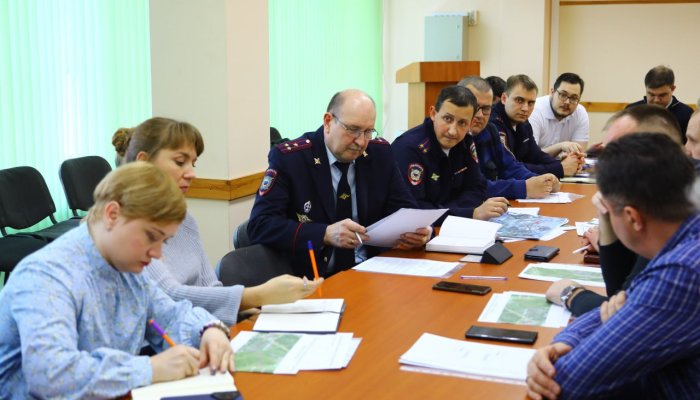 К Крещению в Иркутске обустраивают иордань