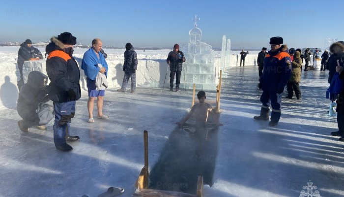 Крещение в Иркутске: какая ожидается погода, где купаться и набрать освященной воды