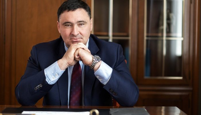 Мэр Иркутска Руслан Болотов не стал отвечать, пойдет ли на второй срок