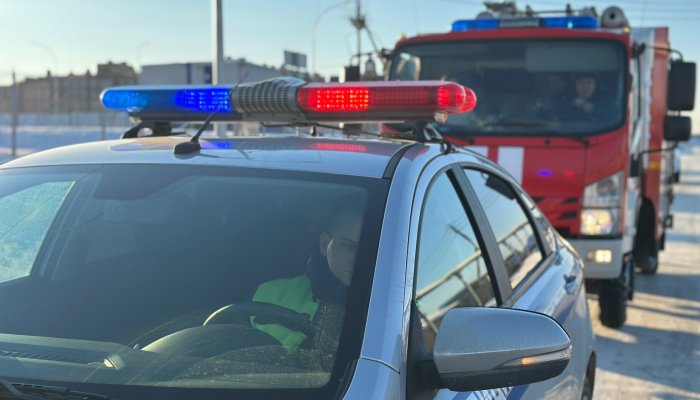 В Иркутске проверили, уступают ли автомобилисты дорогу машинам экстренных служб (Видео)
