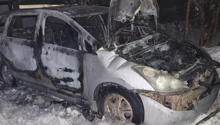 В Нижнеилимском районе мужчина поджег машину бывшего мужа своей сожительницы