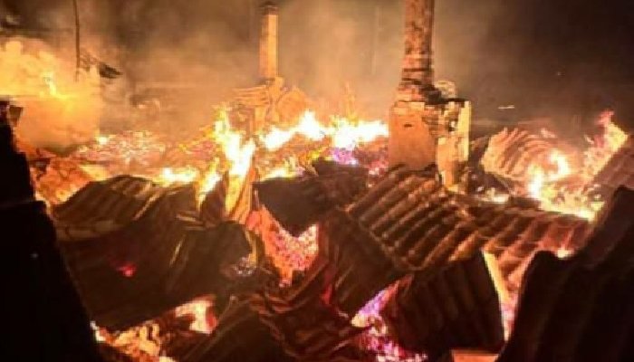 Баня сгорела в Николе из-за светильника