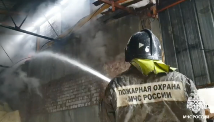 В Шелехове горели складское и административное здания