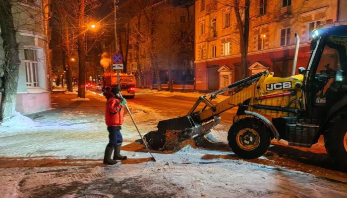 С улиц Иркутска за выходные вывезли пять тысяч тонн снега