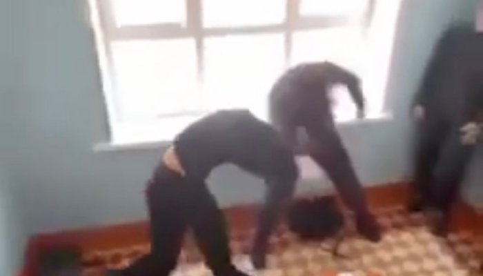 В Ангарске девятиклассник подрался с одноклассницей