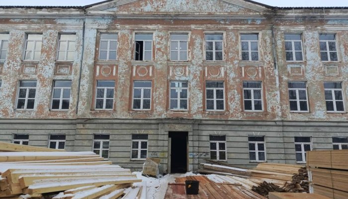 В этом году завершится ремонт Детской̆ школы искусств в Черемховском районе