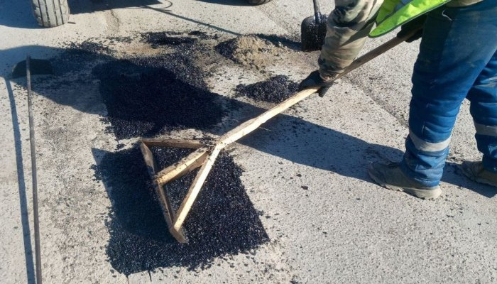 В Иркутске уже начали устранять деформации на дорогах