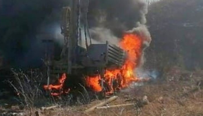 «КамАЗ» полностью сгорел в Тайшете