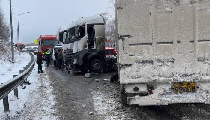 Реверсивное движение открыли на участке трассы Р-258 «Байкал», где произошло ДТП