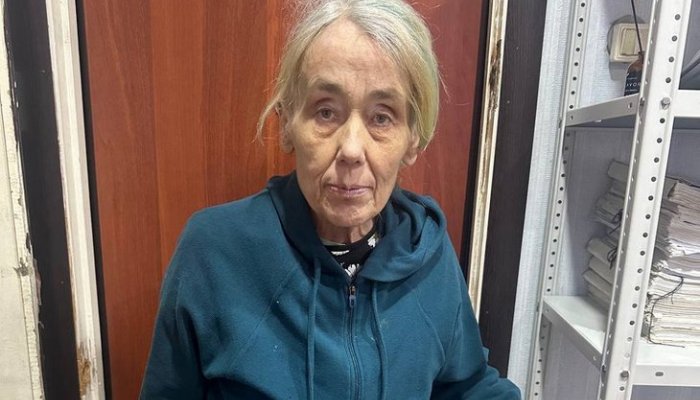 В Шелехове полицейские разыскивают родных женщины, которую нашли без сознания за деревней Олхой
