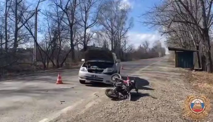 В Черемховском районе две школьницы попали в ДТП на питбайке (Видео)