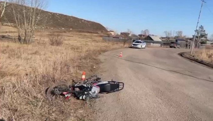 В Черемхово подросток сломал челюсть, упав с мопеда (Видео)