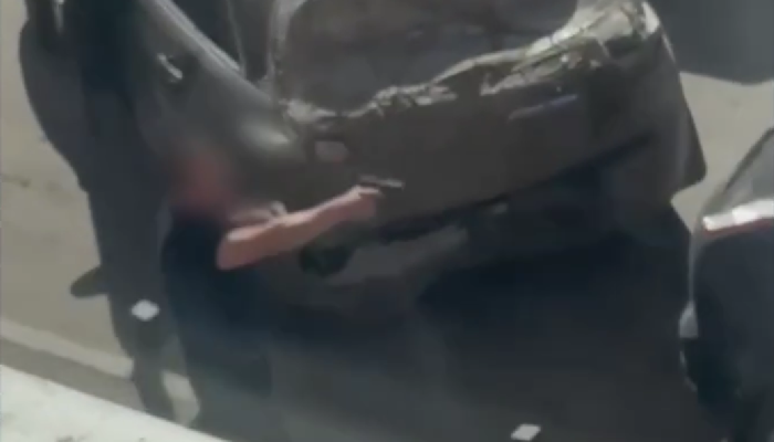 В Иркутске мужчина устроил стрельбу во дворе дома (Видео)