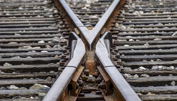 В Усть-Куте грузовой поезд насмерть сбил мужчину