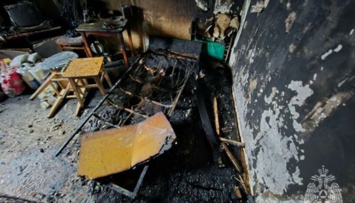 В Братске непотушенная сигарета стала причиной пожара в многоэтажке