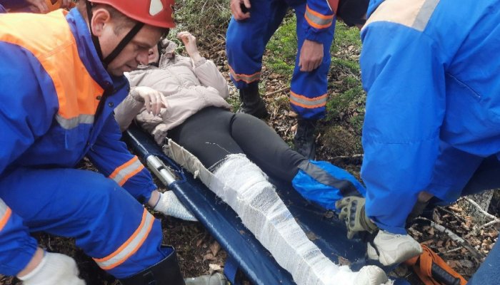 Спасатели эвакуировали женщину с пика Черского