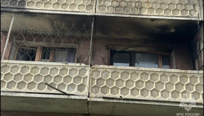 В Ангарске загорелись два балкона из-за окурка