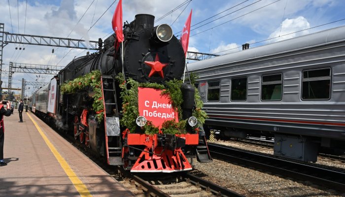 На станцию «Иркутск-Пассажирский» прибыл Поезд Победы на паровой тяге