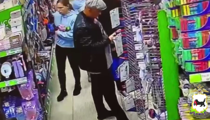 В Иркутске разыскивают мужчину, расплатившегося чужой картой