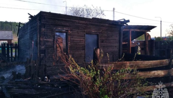 Мужчина погиб на пожаре в Иркутском районе