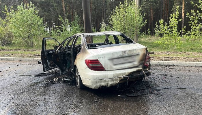 В Ангарске иномарка загорелась после ДТП