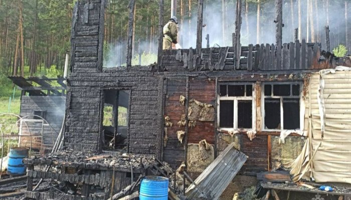 Пенсионер погиб на пожаре в Шелеховском районе