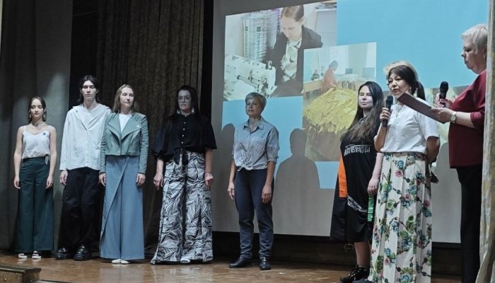 В Ангарске провели показ коллекции адаптивной одежды «СиЯй!»