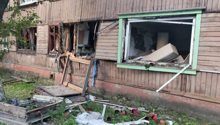 Два человека получили травмы при взрыве электрокотла в доме на Севастопольской