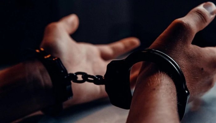 Полиция Иркутска задержала наркокурьера теневого интернет-магазина