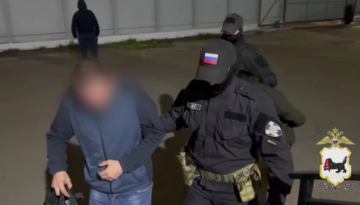 В Зиминском районе оперативники задержали группу сбытчиков героина (Видео)