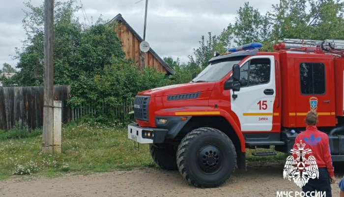 Мужчина погиб на пожаре в Зиминском районе
