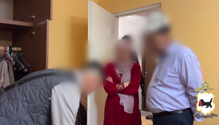 В Иркутске двух женщин задержали за организацию незаконной миграции (Видео)