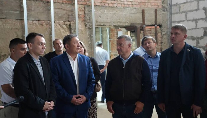В Новонукутском поселке до конца года завершится ремонт детской школы искусств