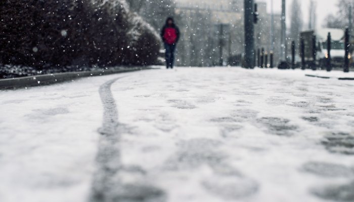 Администрация выплатит иркутянке 100 тысяч за сломанное плечо