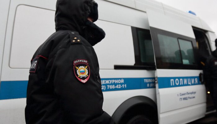 В Красноярске женщина крала золото и продукты из магазинов и продавала незнакомцам