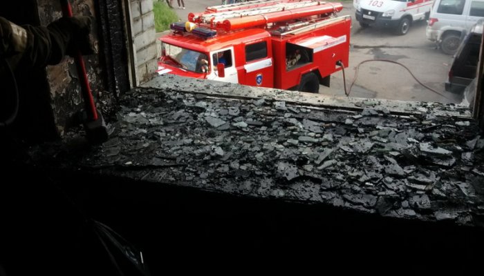 Пять человек спасли огнеборцы на пожаре в Усть-Илимске