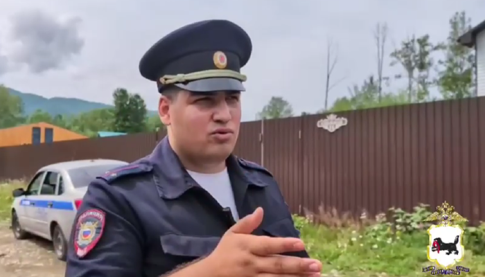 В Приангарье полицейский спас пенсионерку на пожаре