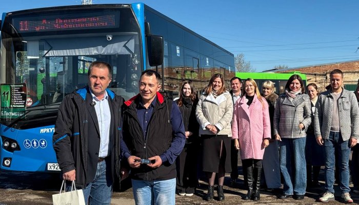 В Иркутске на маршрут № 11 вышел новый автобус среднего класса