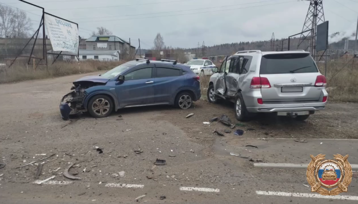 В Братске двое подростков пострадали в ДТП (Видео)