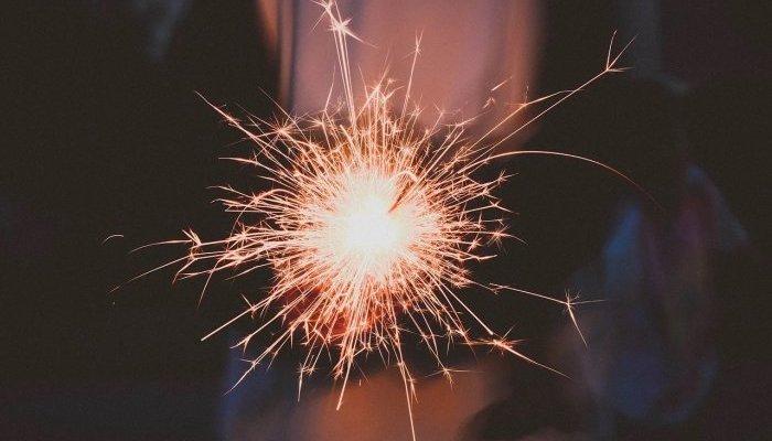 Новогодняя ночь в Иркутской области: без ЧП, но с рождением детей и авариями