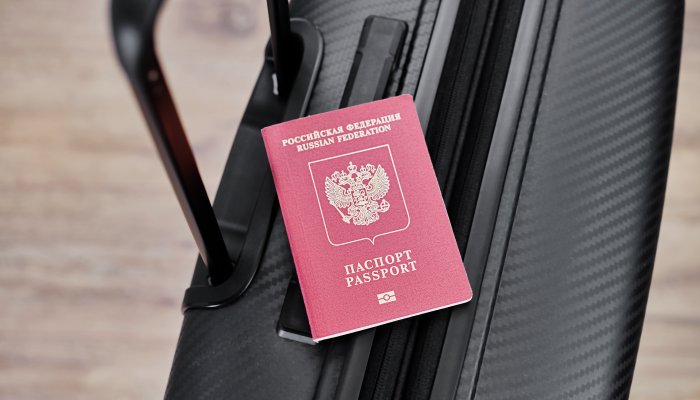 Подросткам больше нельзя выехать из РФ по свидетельству о рождении
