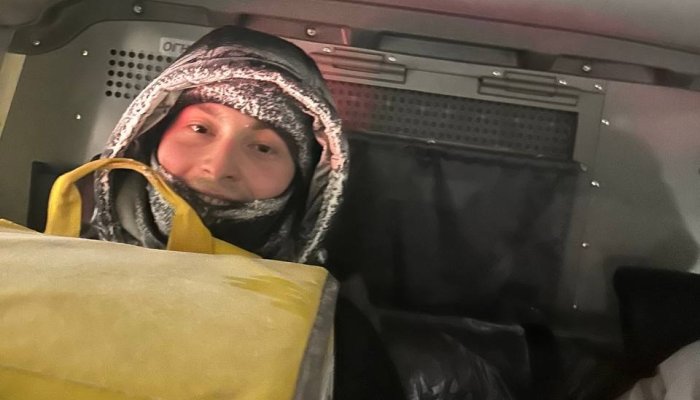 В Иркутске полиция помогла курьеру-студенту в сильный мороз