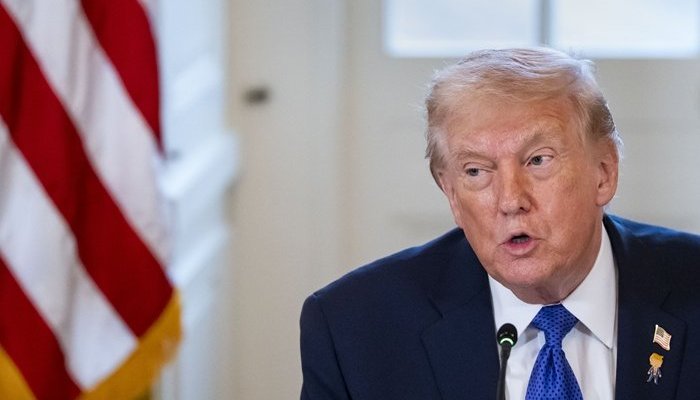 Трамп в шутку предложил включить в состав США три новых штата