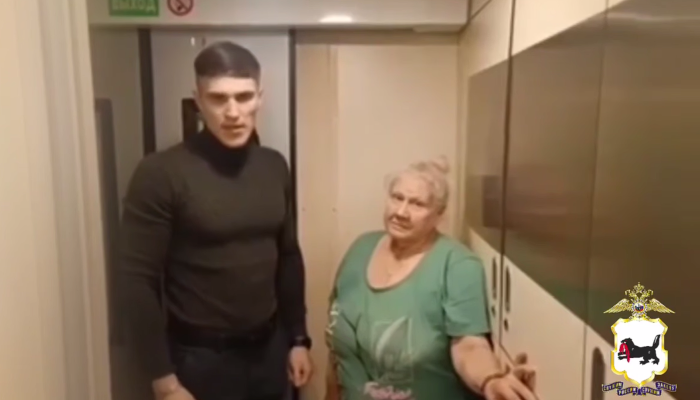 В Приангарье офицер полиции вернул пенсионерке потерянные деньги (Видео)