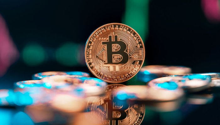 Курс биткойна резко упал
