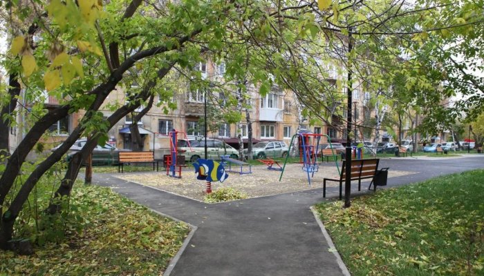 В Правобережном округе Иркутска запланировали ремонт 42 дворов