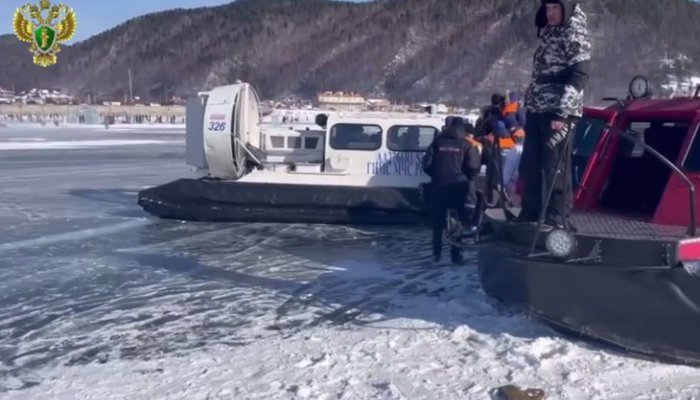 На льду Байкала произошло ДТП с участием хивуса