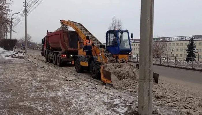 В Иркутске продолжается комплексная уборка улиц